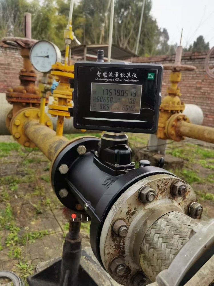 智能流量積算儀測量氣體流量現場使用圖